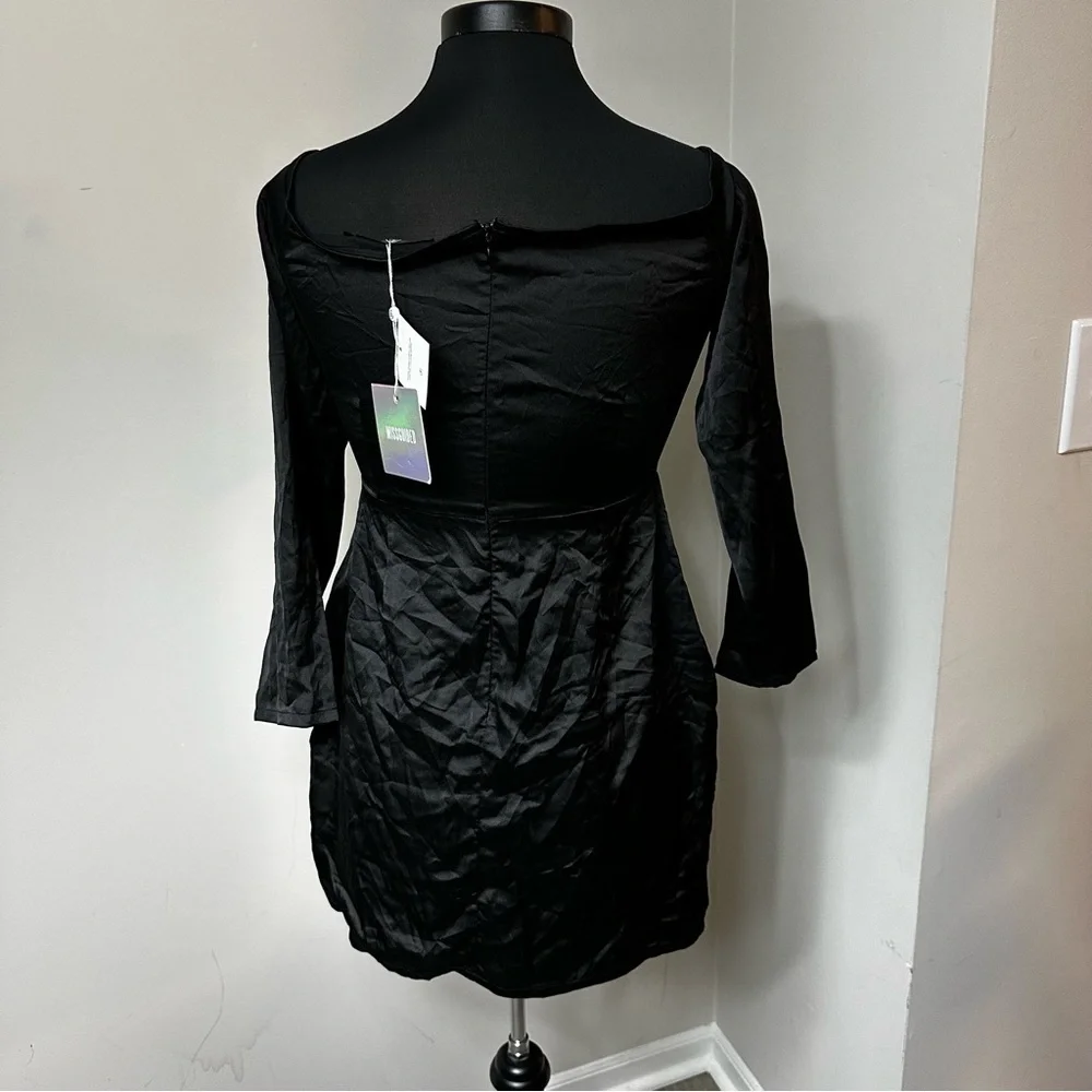 NWT Missguided Silky Bardot Shift Black Dress in Size 10 - Picture 4 of 6